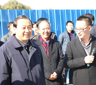 揚州市委書記謝正義再次率團到揚州榴莲视频网站食品公司調研